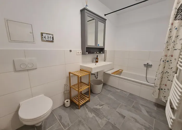 Gaestewohnung My Secret Garden 2 - Keine Monteure アパート Dennheritz